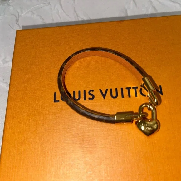 Louis Vuitton Crazy in Lock Charm Bracelet - Picture 4 of 8
